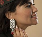 گوشواره نقره سیاه قلم همراه با سنگ های زینتی از مجموعه گیلدخت
