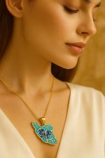 گردنبند برنجی طرح نقشه ایران با نقوش سنتی - تصویر 3